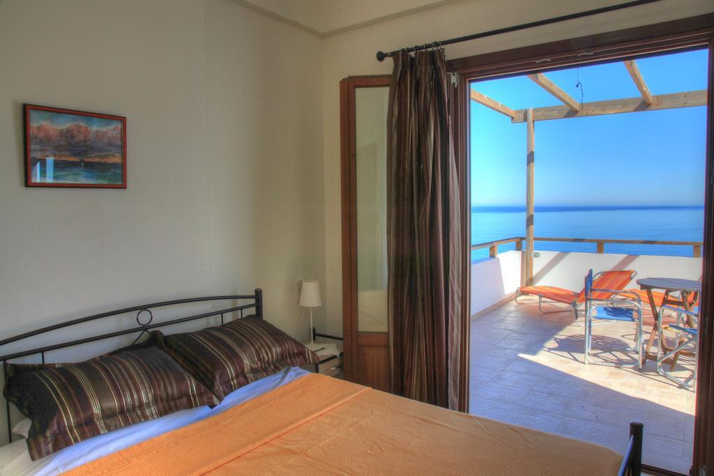 Anemos-Halcyon-Eirene Villa Móhlosz Szoba fotó